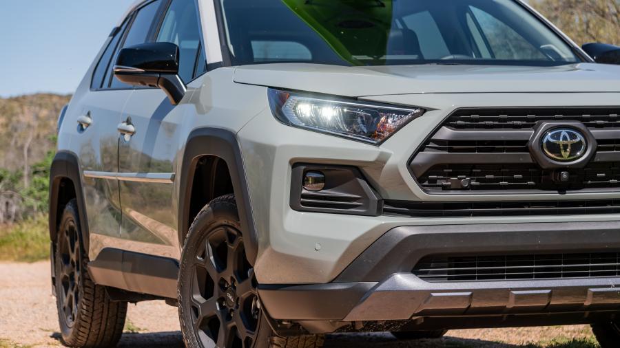 Детали экстерьера Toyota RAV4 TRD Off Road 2019 года  (NA) (фото 40 из 40)